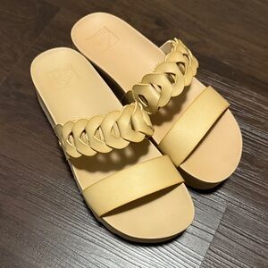 Reef Tan Slide Sandals 7 Wedge